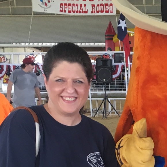 Meet your Posher, Edwina - Picture 1 of 1